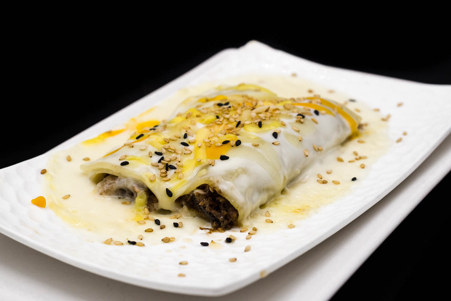 Pork cannelloni with cheese