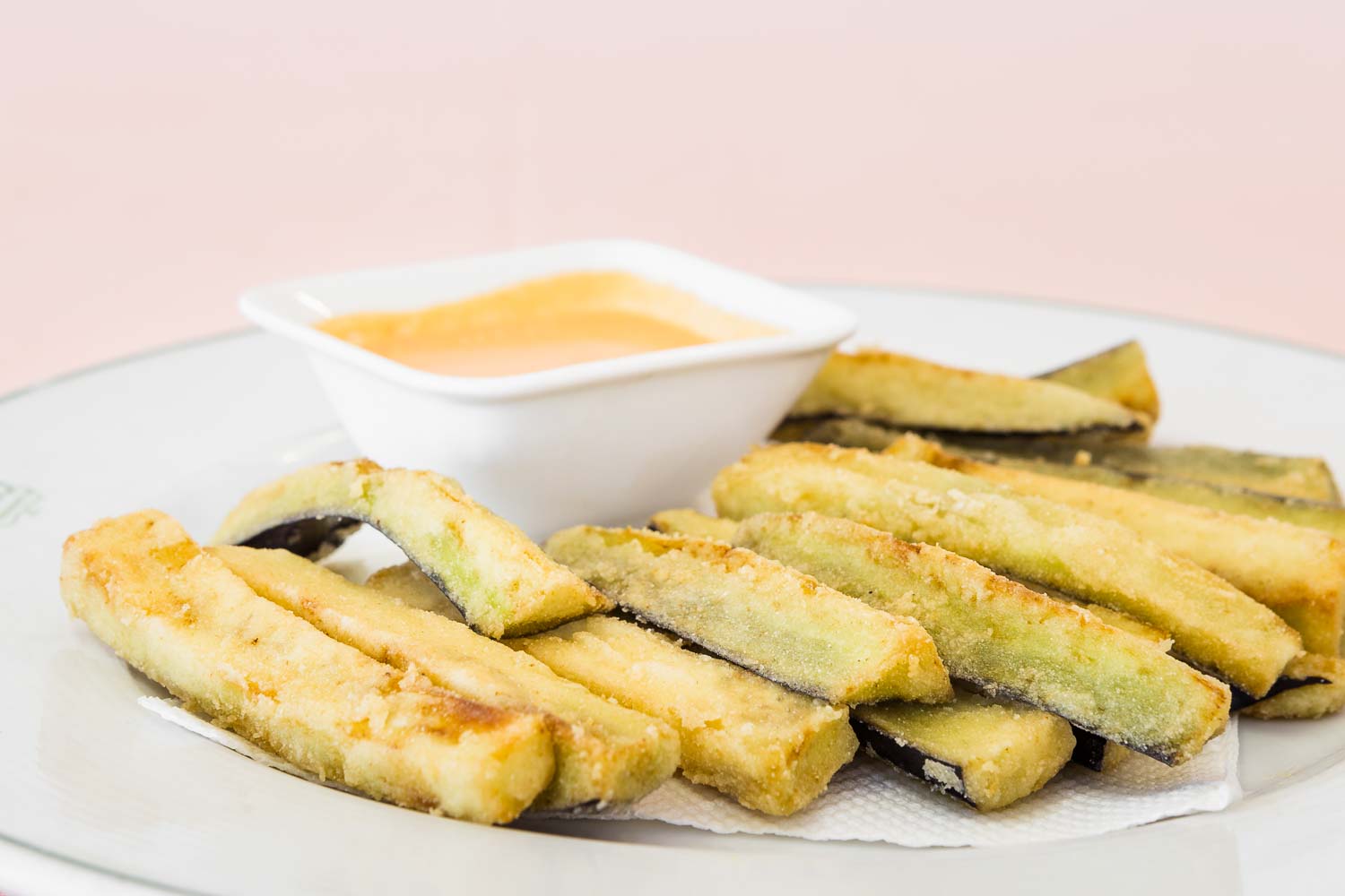 Fried aubergines with honey