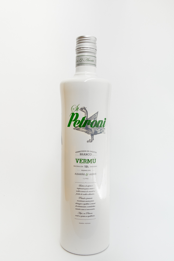 Petroni Vermut-White