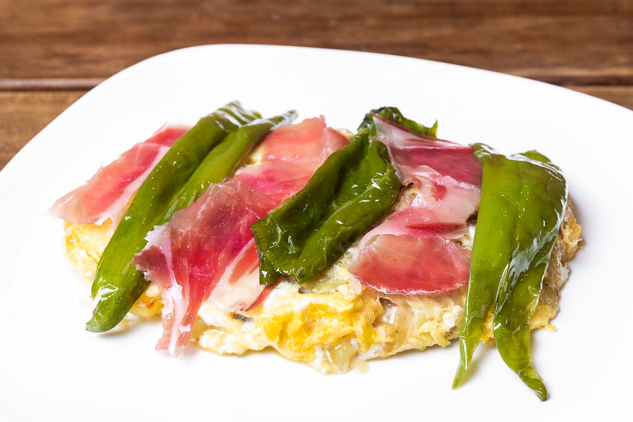 Milagritos style scrambled eggs with jamon and potatoes