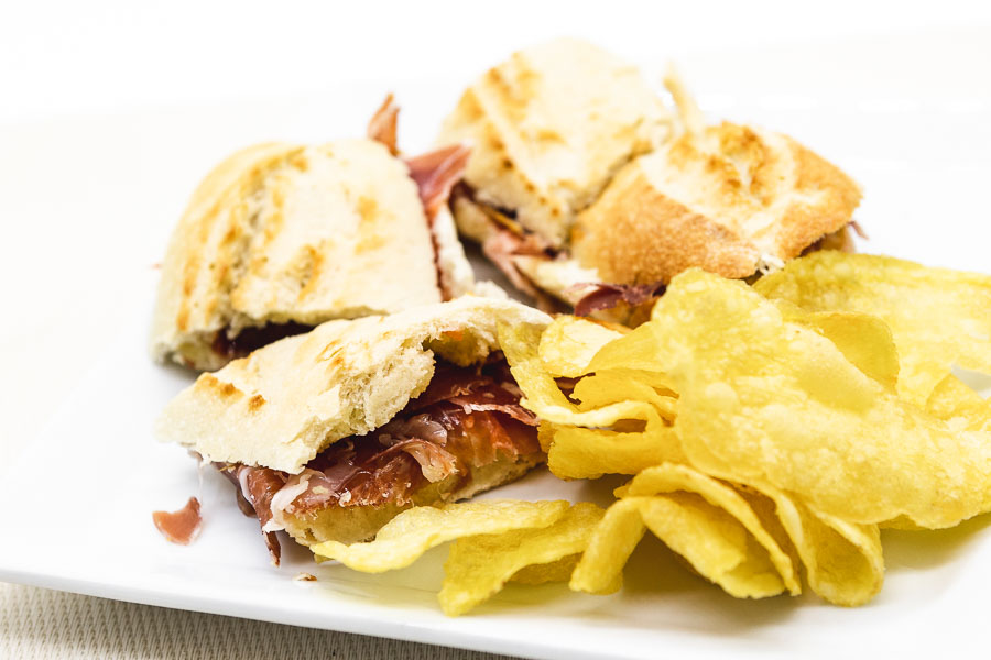 Iberian ham sandwich, tomato and olive oil