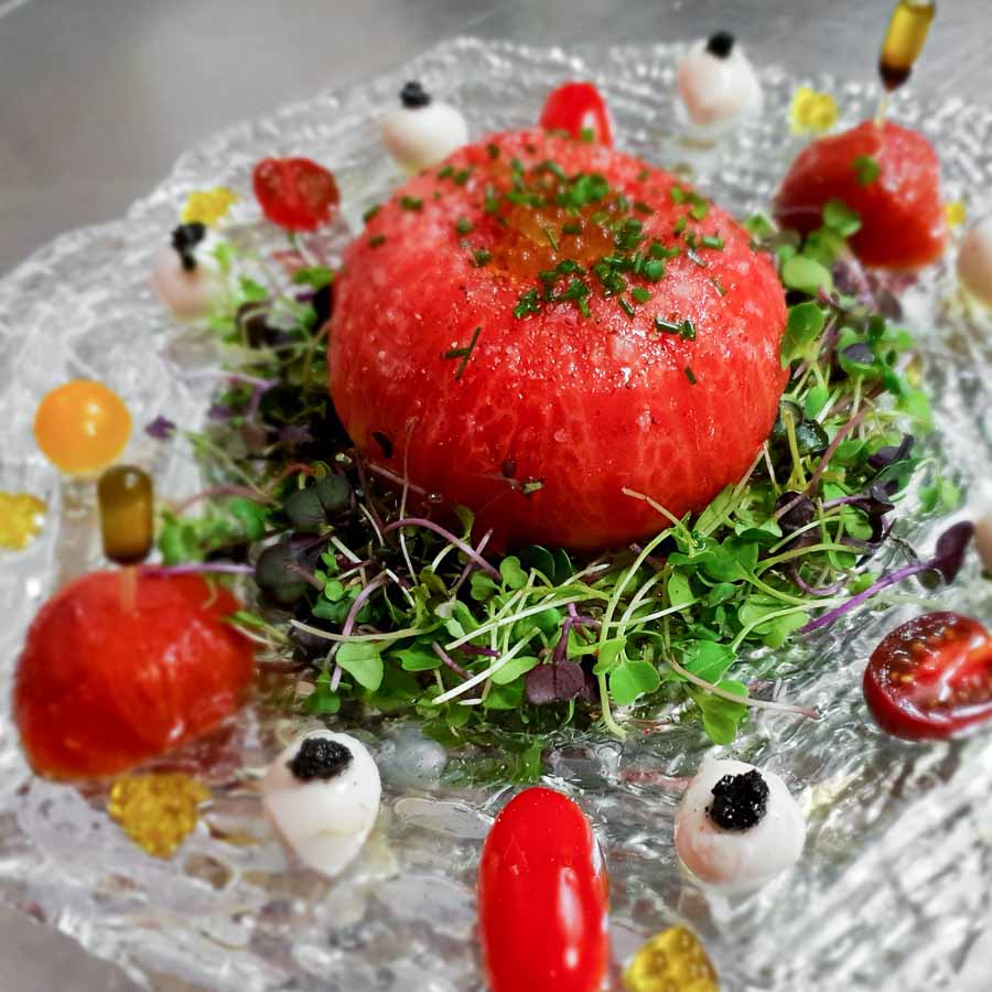 Salad tribute to tomate