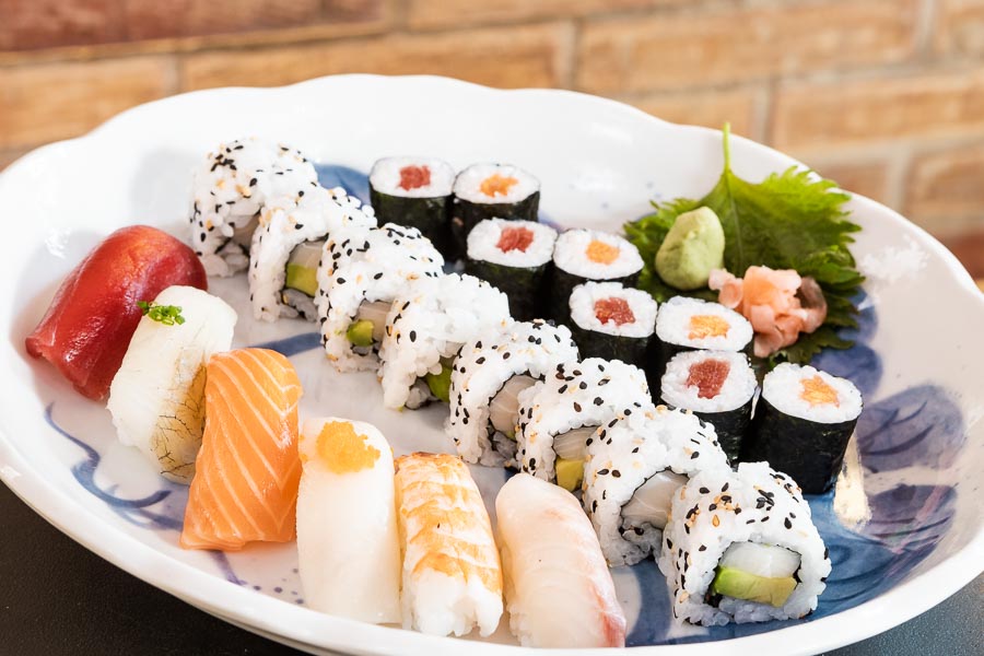 Variado de sushi
