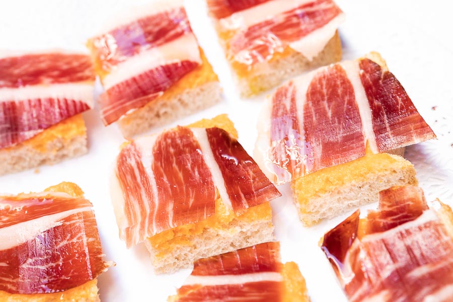  Iberian acorn ham with tomato and toasted bread