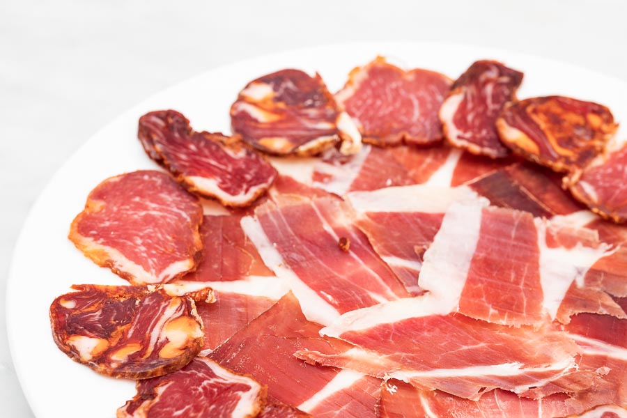 Platter with assorted Ibérico products