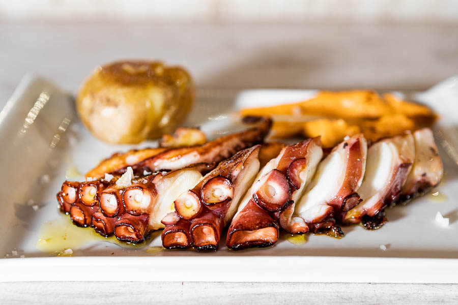 Grilled octopus with romescu
