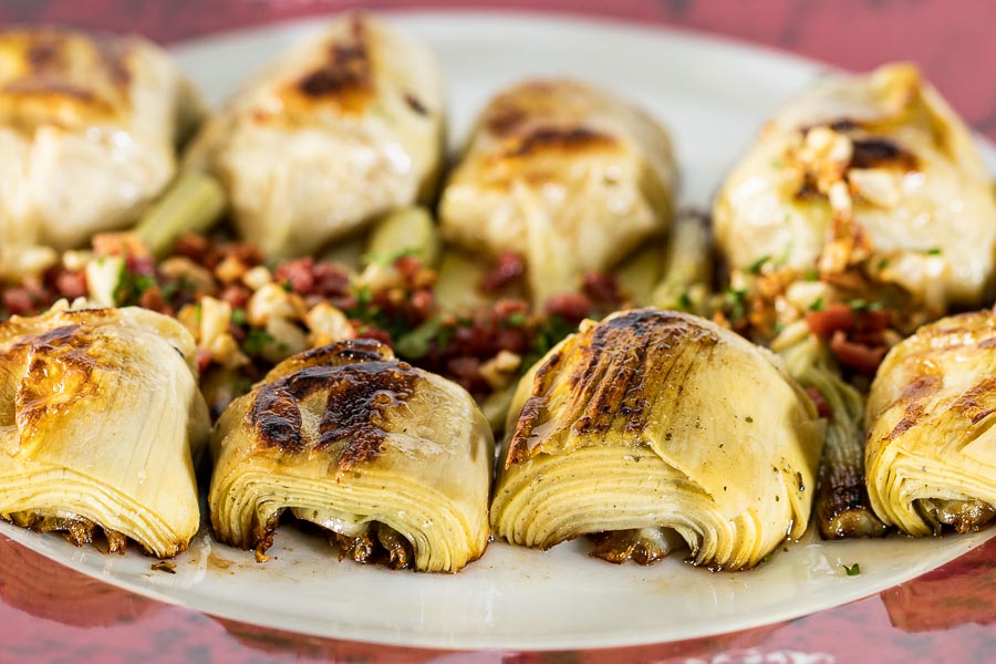 Grilled artichokes with Garlic and Iberian ham