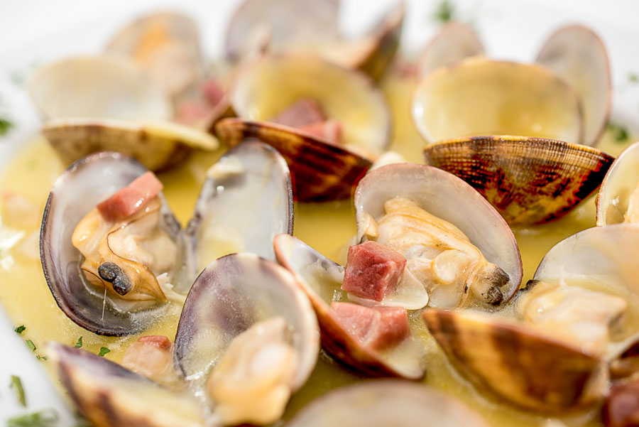 Muscheln mit Meeresfrüchte Sauce