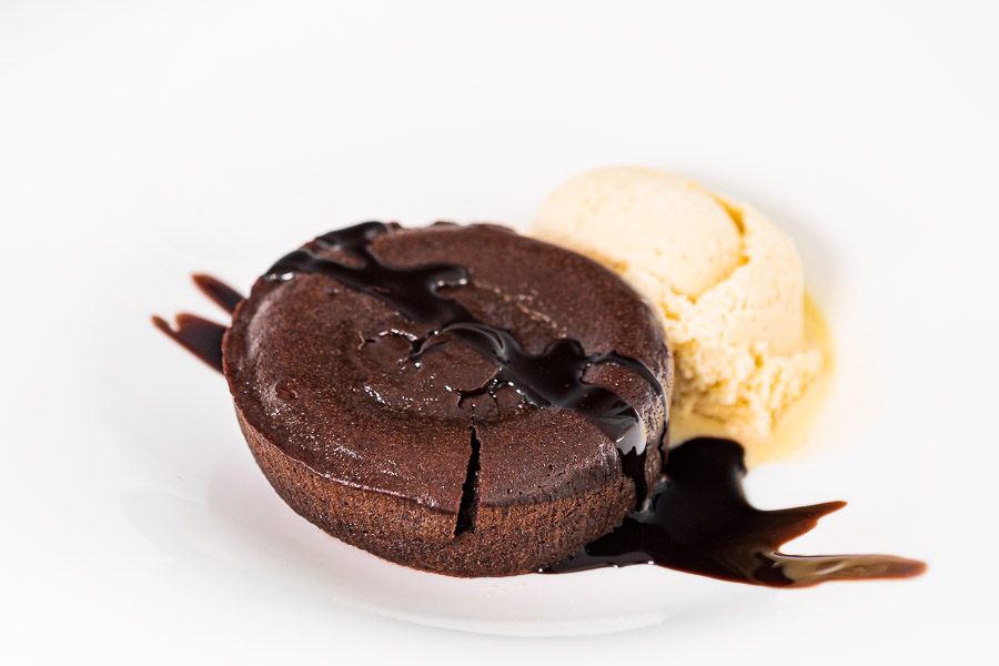 Coulant al cioccolato con gelato alla vaniglia