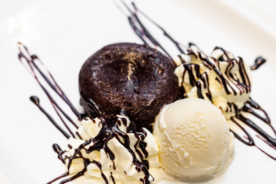 Chocolate coulant with vanilla ice cream