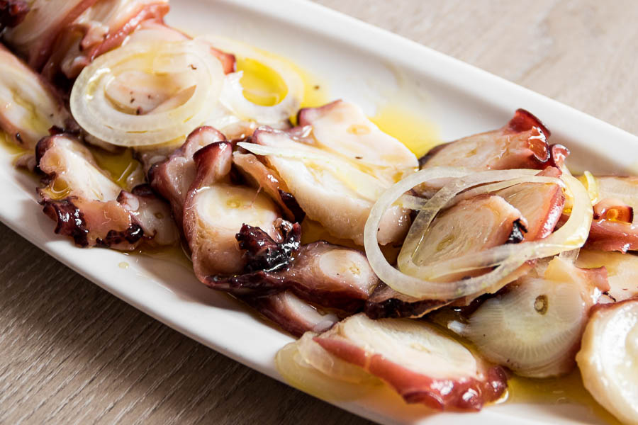 Octopus with extra virgin olive oil Lessus