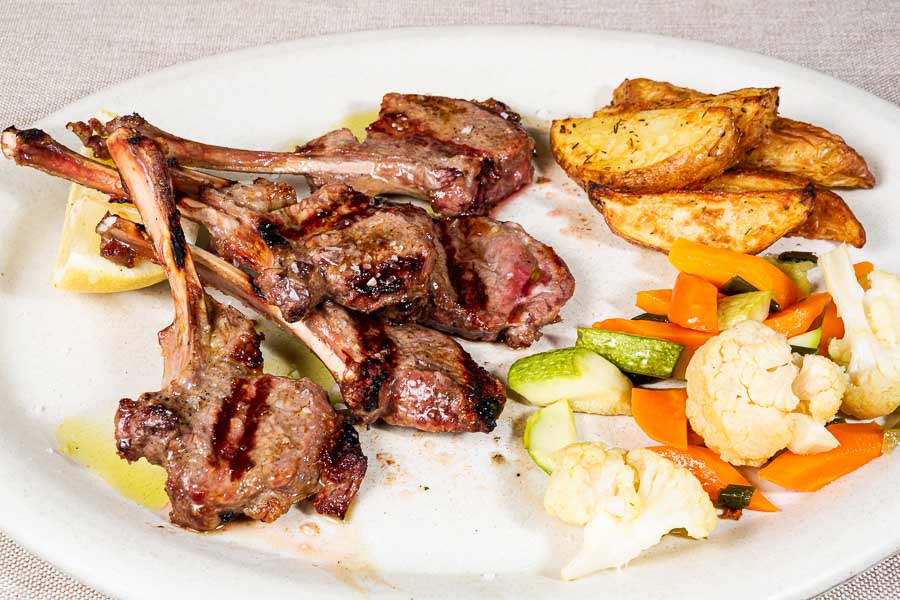 Grilled baby lamb chops
