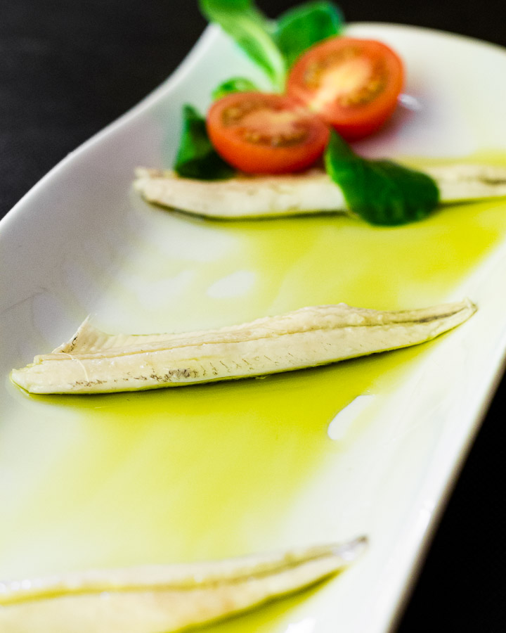 Anchovies with vinegar