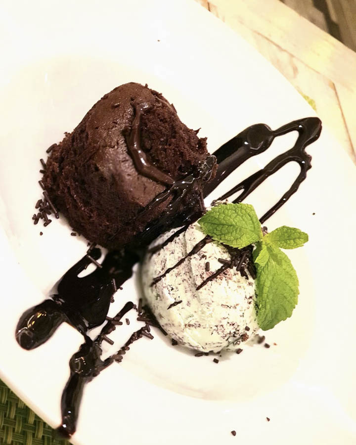 Chocolate coulant and mint ice cream