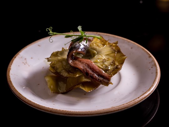 “Gilda” artichoke with anchovy and olives 