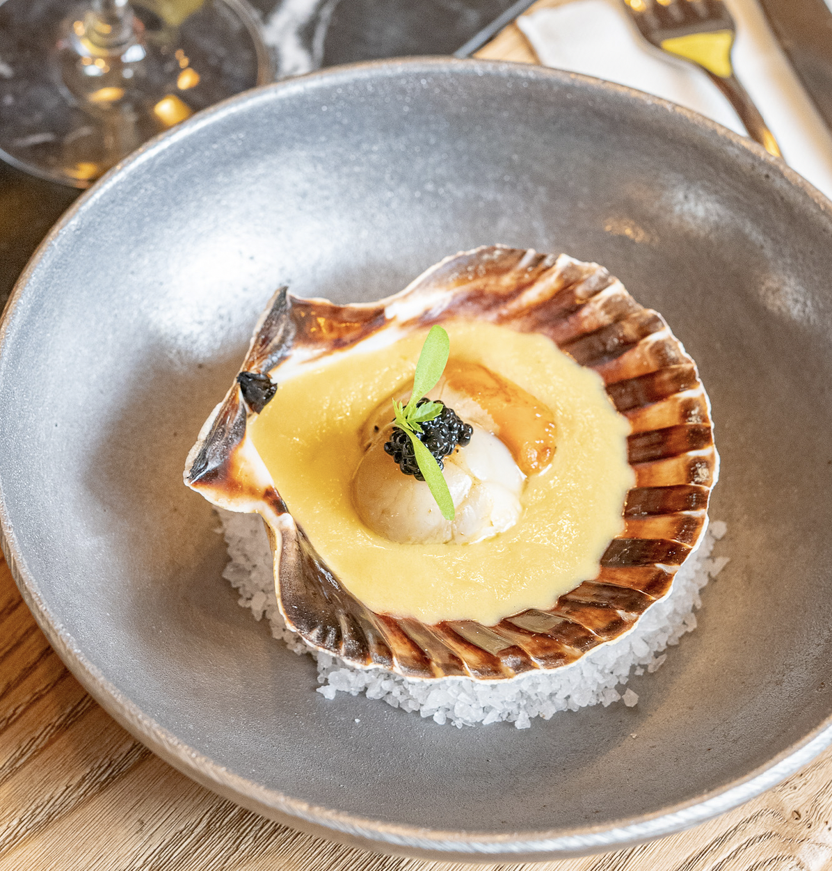 Scallop with passion fruit curry