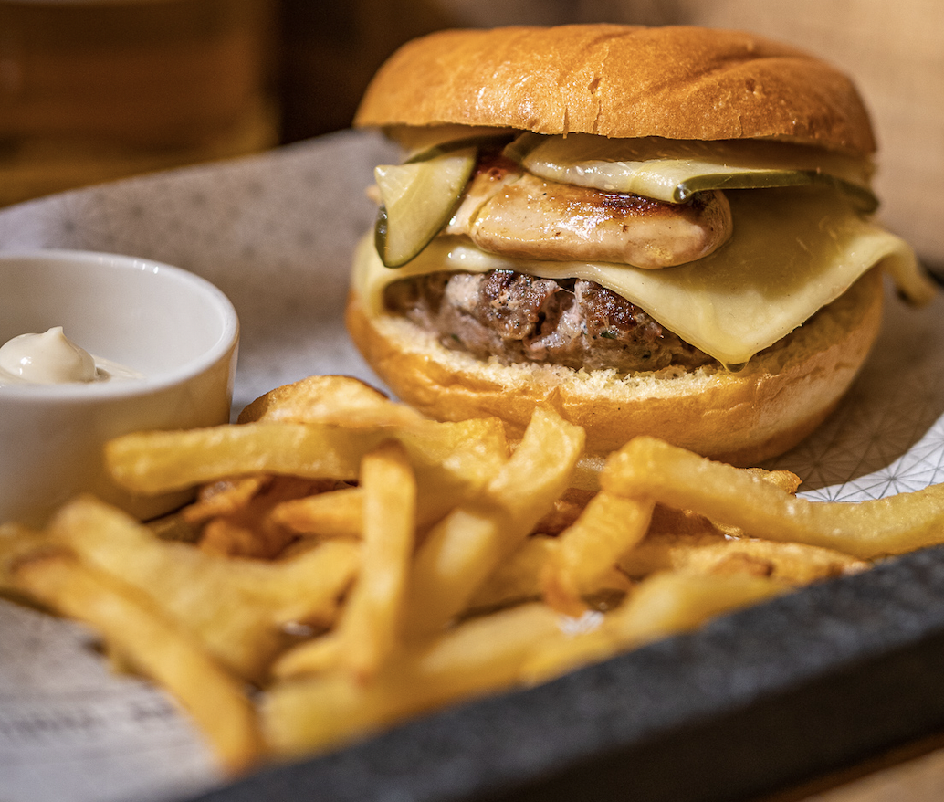 Bib Burger: with grilled foie gras, pickled cucumber and gouda cheese