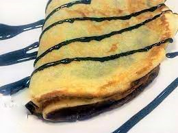 CREPES WITH NUTELLA