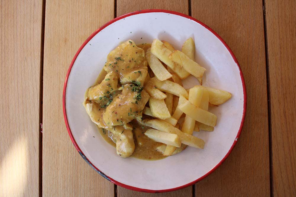 Chicken with old-fashioned mustard sauce