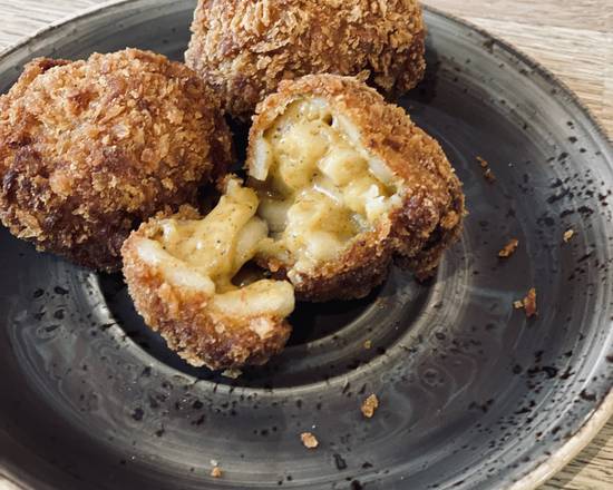 Garlic Mac and cheese balls