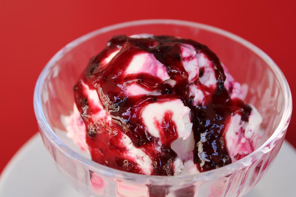 Yogurt and berries ice cream
