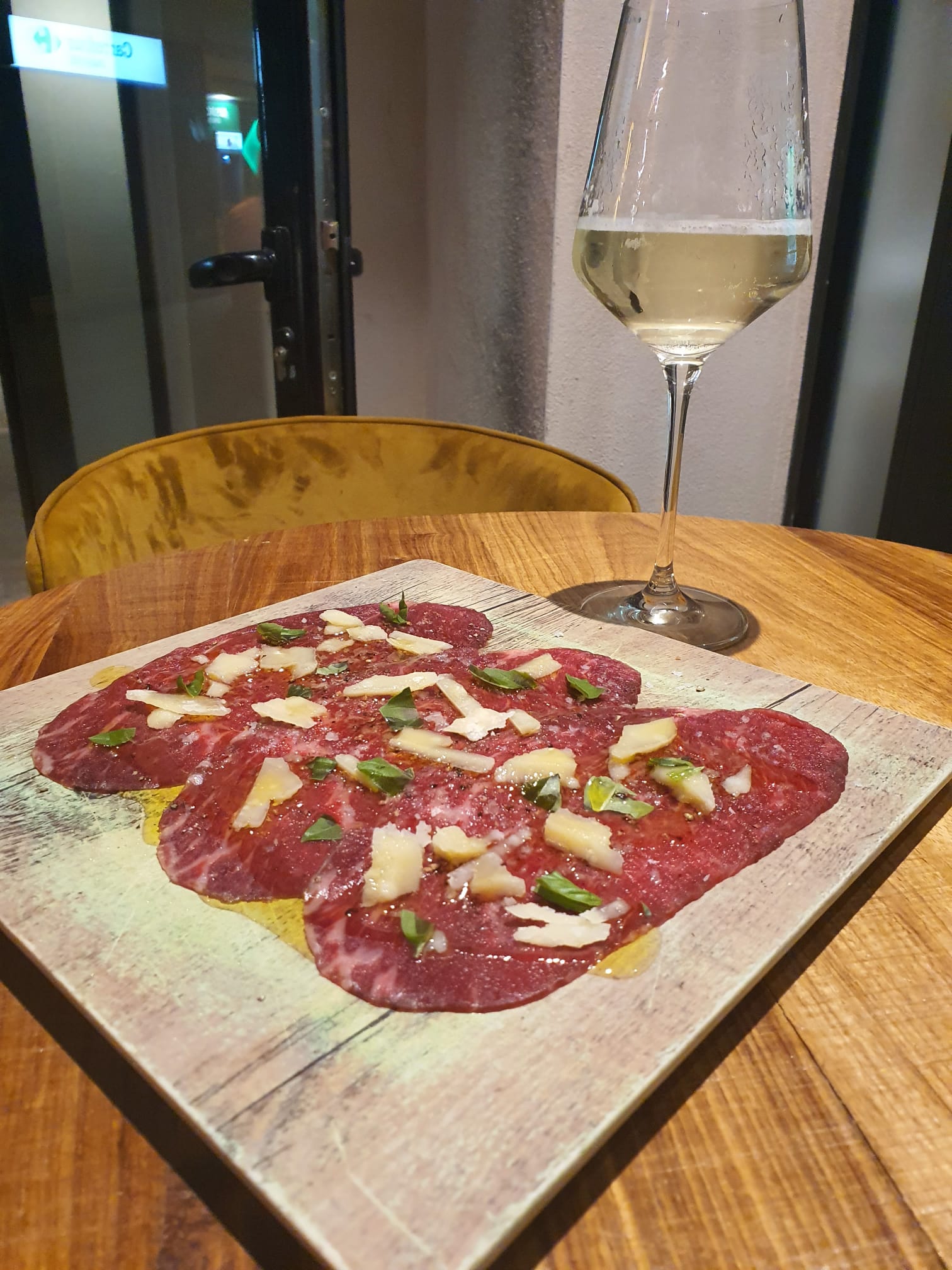Picaña carpaccio matured with parmesan flakes 36 months