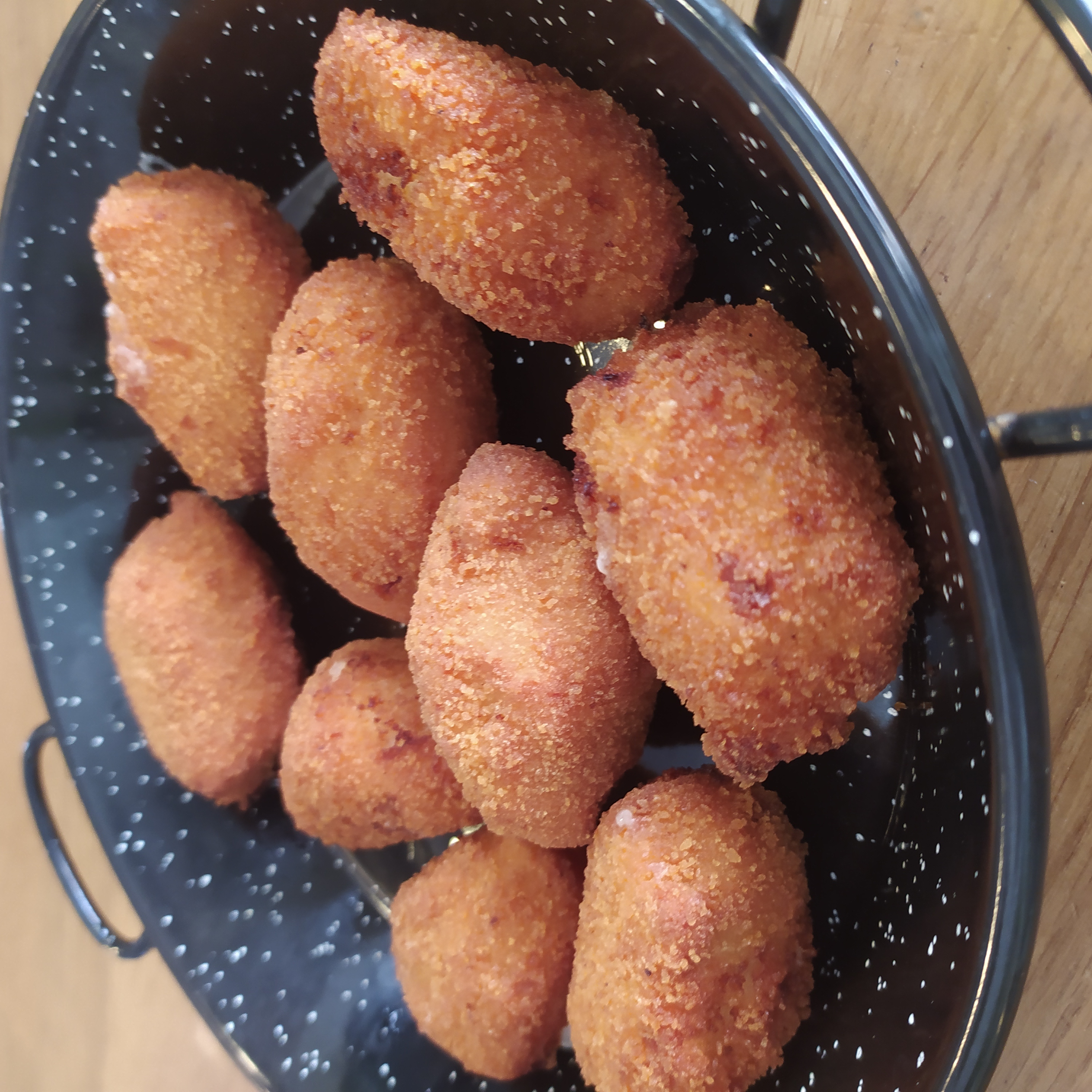 Spanish croquettes: Ham, ratatouille with jalapeños or cheese and quince