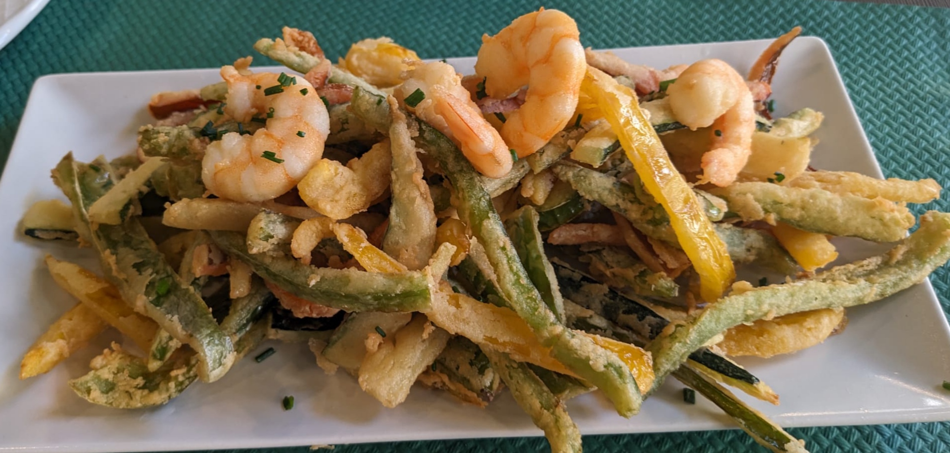 FRYED VEGETABLES WITH PRAWNS
