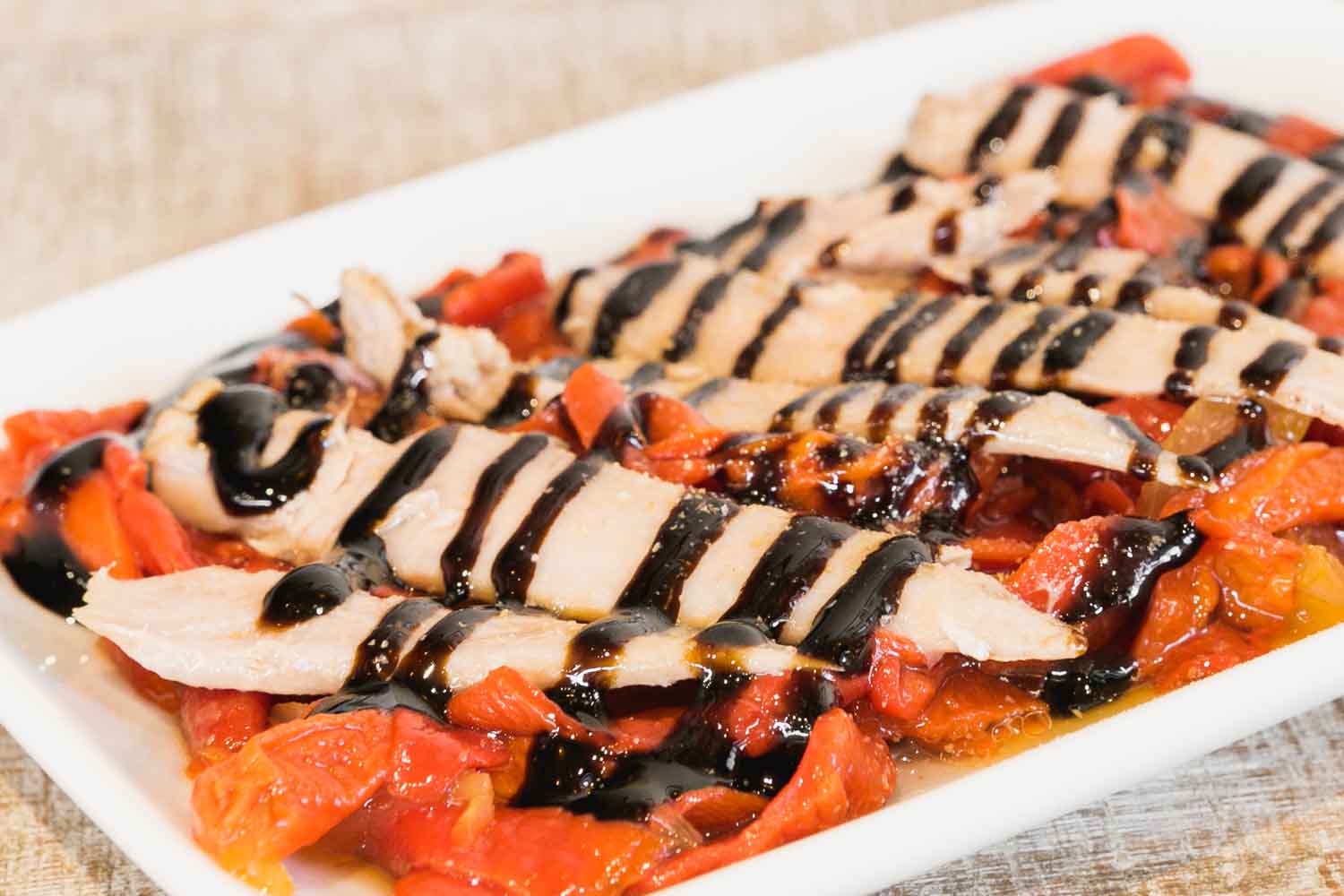 Dressing roasted peppers and tuna