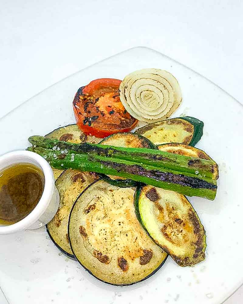 Grilled vegetables with mediterranean dressing 