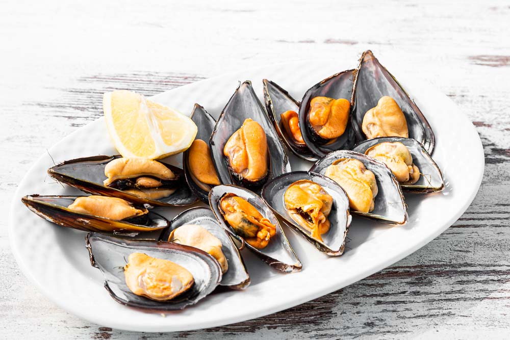 Steamed mussels