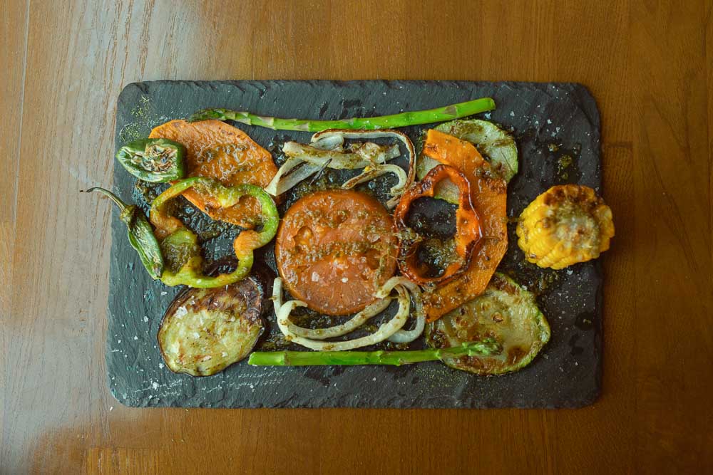 Grilled vegetables with olive oil and romescu sauce 