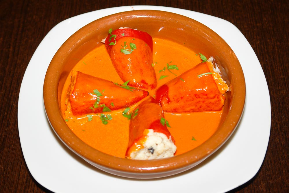 Piquillo peppers stuffed with cod