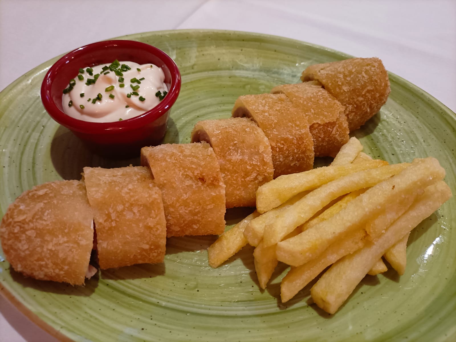 Flamenquin (Pork loin and cheese fried roll)