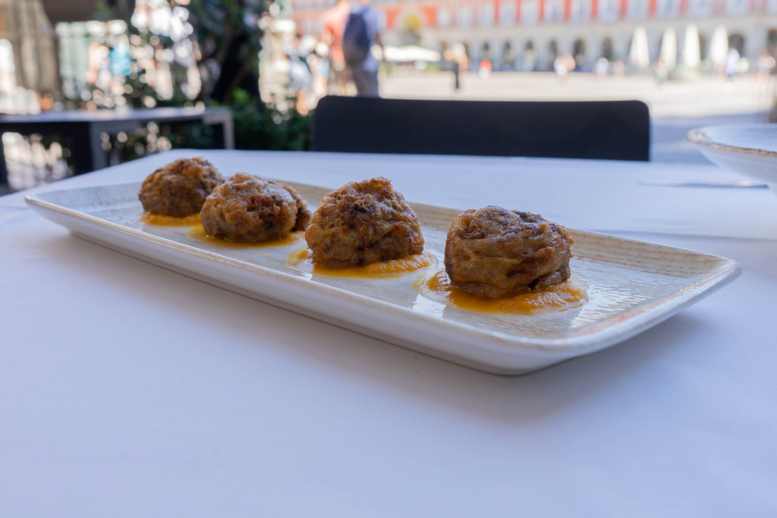 Oxtail meatballs with roasted pumpkin cream (4 units)