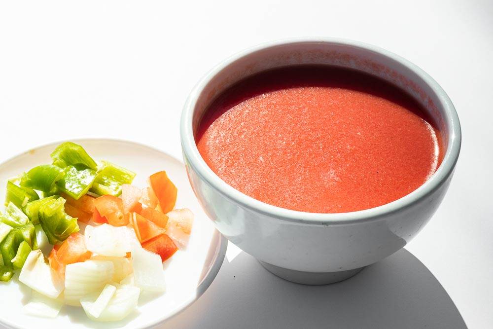 Soupe froide aux tomates