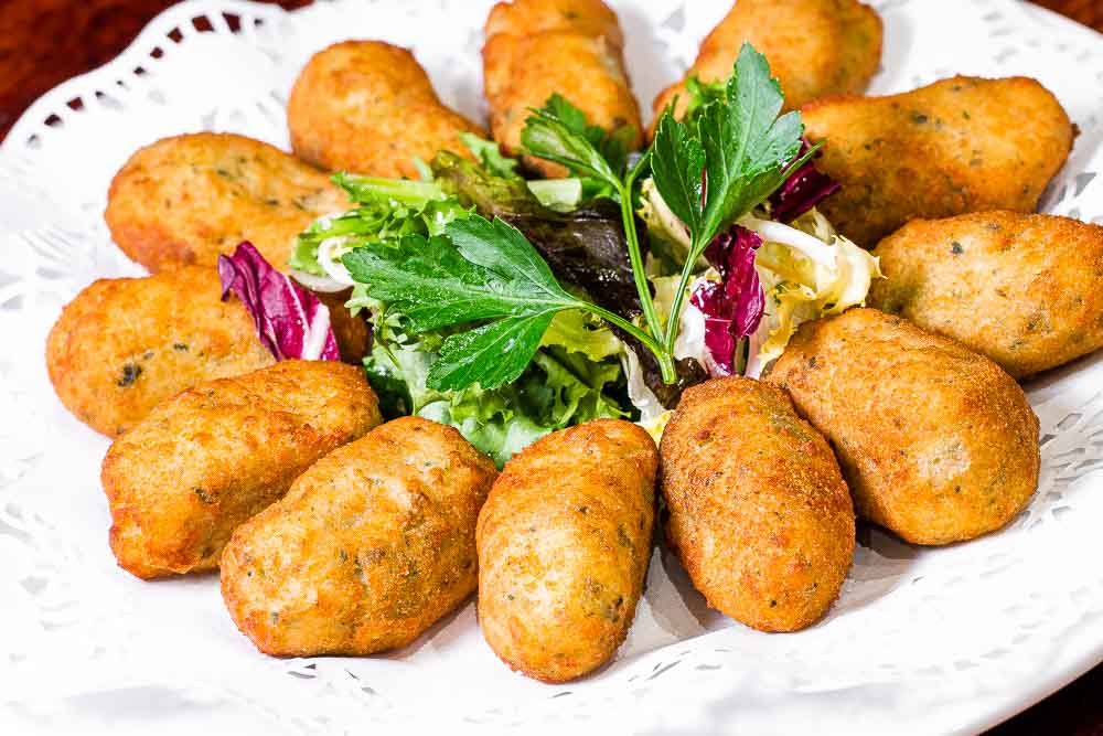 Cod and spinach croquettes