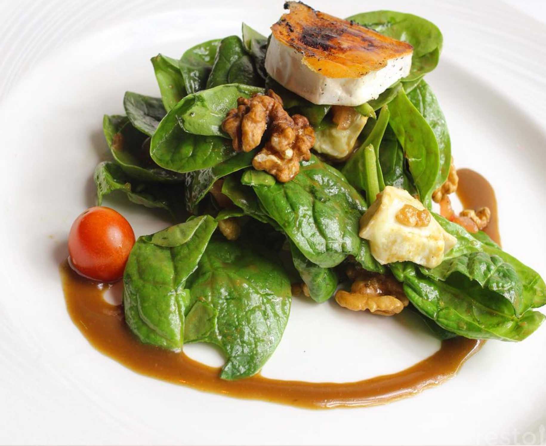 Spinach Salad with Goat Cheese, Mango Chutney and Honey and Mustard Vinaigrette
