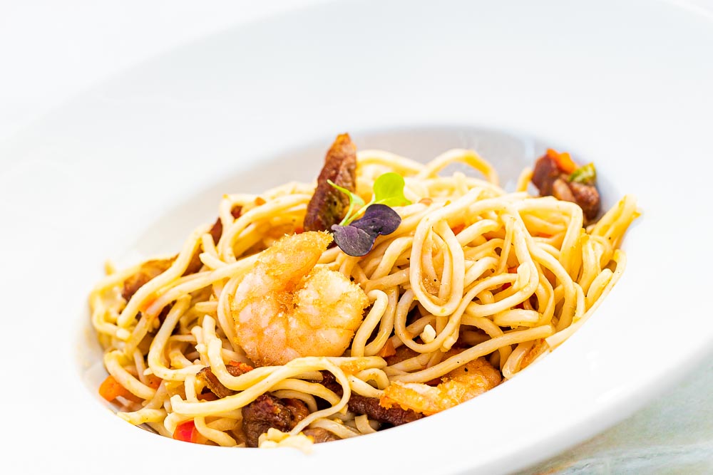 Iberian meat and prawns noodles