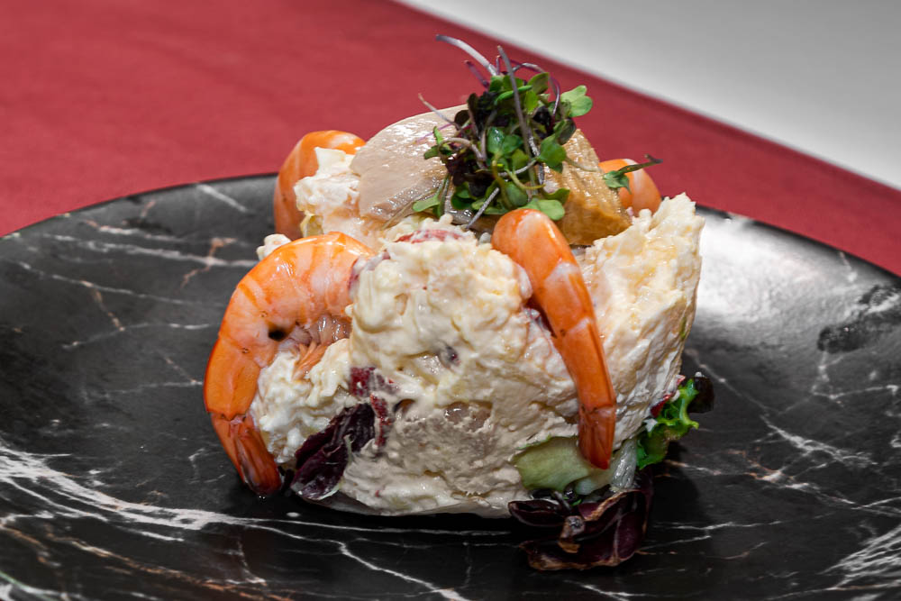 Potato salad with shrimp, red pepper, tuna andprawns