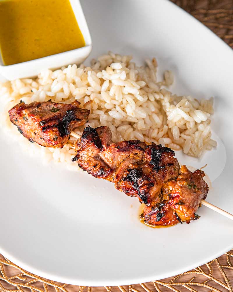 Lamb skewer with sauce