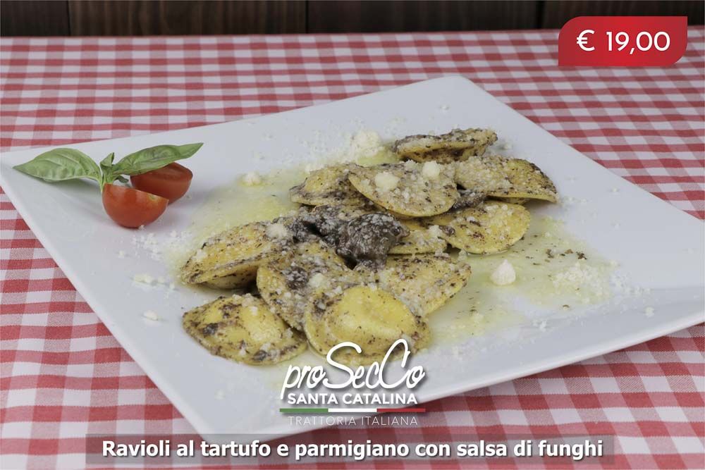 Ravioli with truffles and Parmesan cheese with mushroom sauce